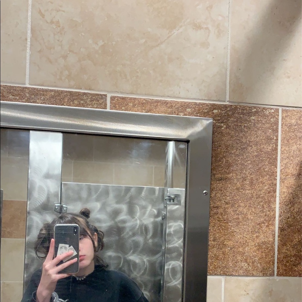 Meet your Posher, Abigail